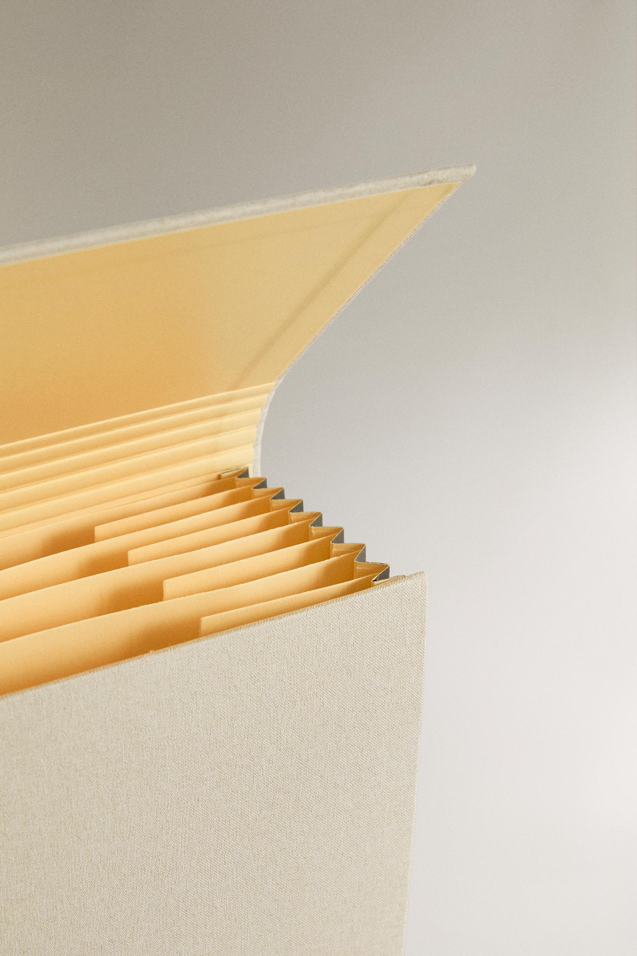 LINEN ARCHIVE FOLDER