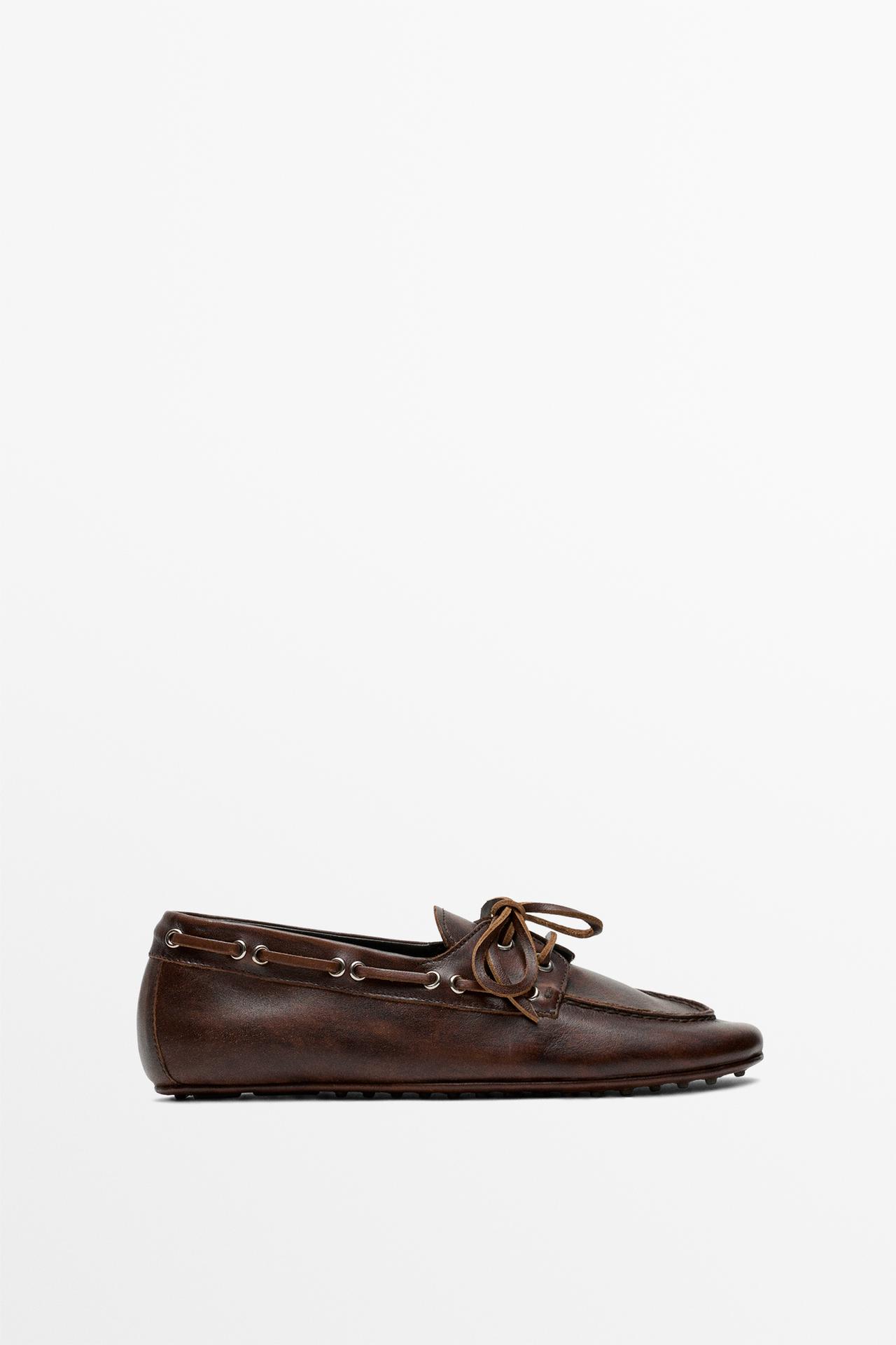 Leather lace-up boat shoe — Brown