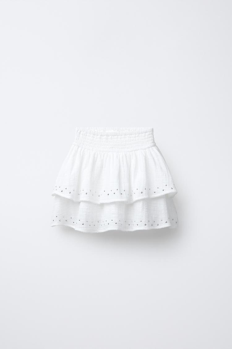 STUDDED RUFFLE BERMUDA SKORT
