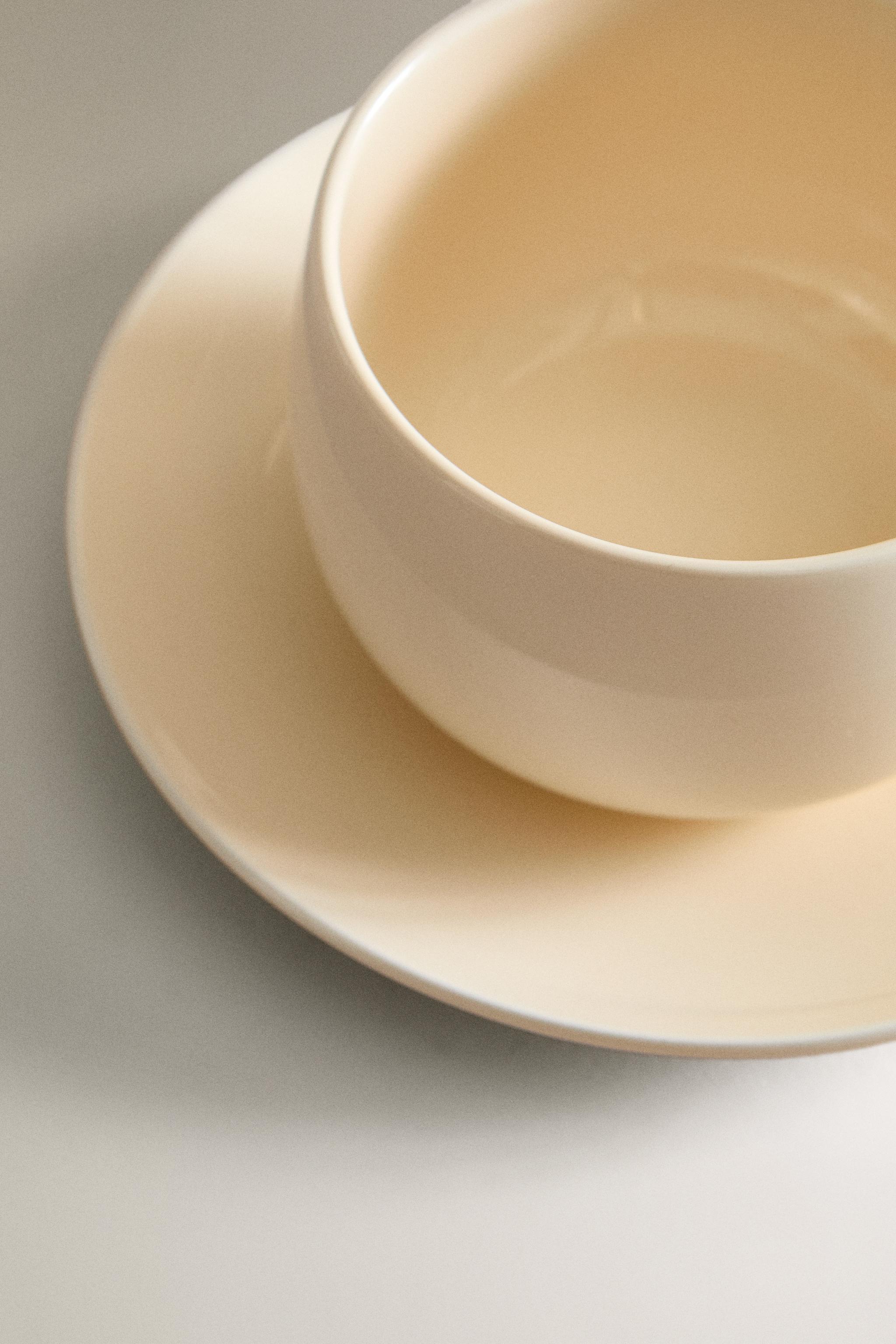 PLAIN STONEWARE TEACUP
