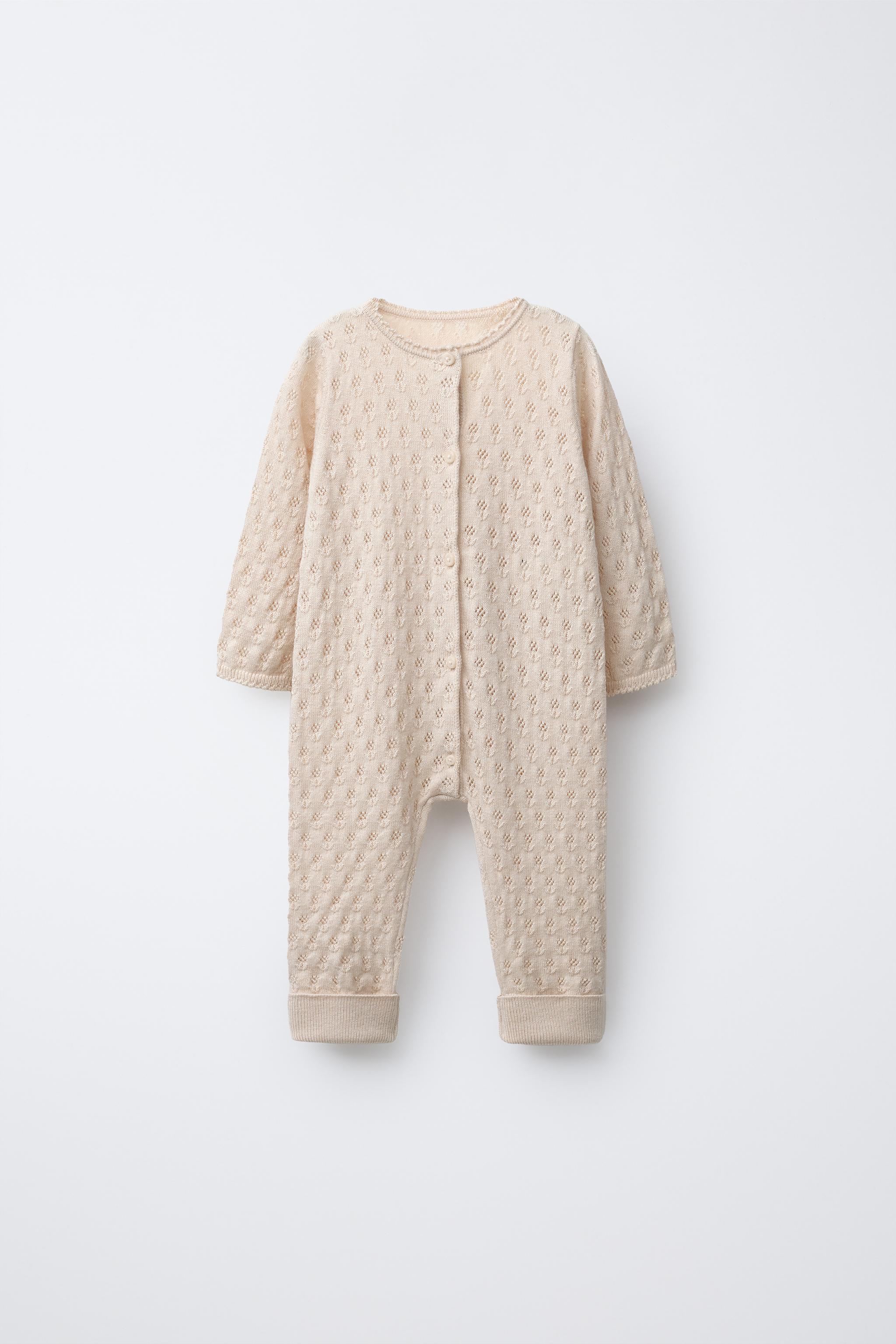 【ZARA Baby】カシミヤ100%ニット キモノロンパース ボンネ付き ZARA Baby】カシミヤ100%ニット キモノロンパース ボンネ付き