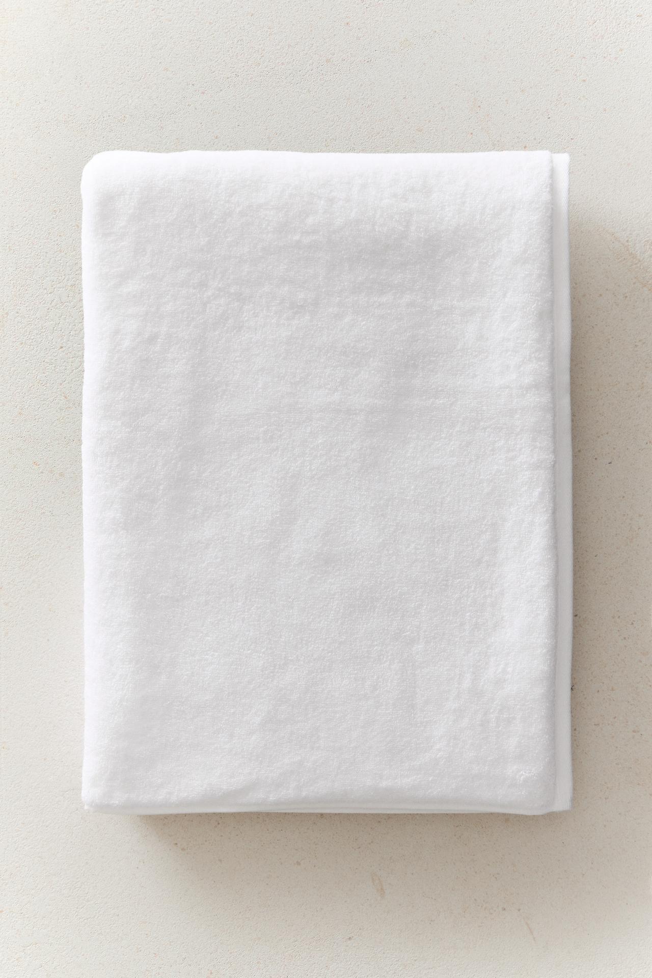 EXTRA SOFT COTTON BATH TOWEL (700 GSM) — White