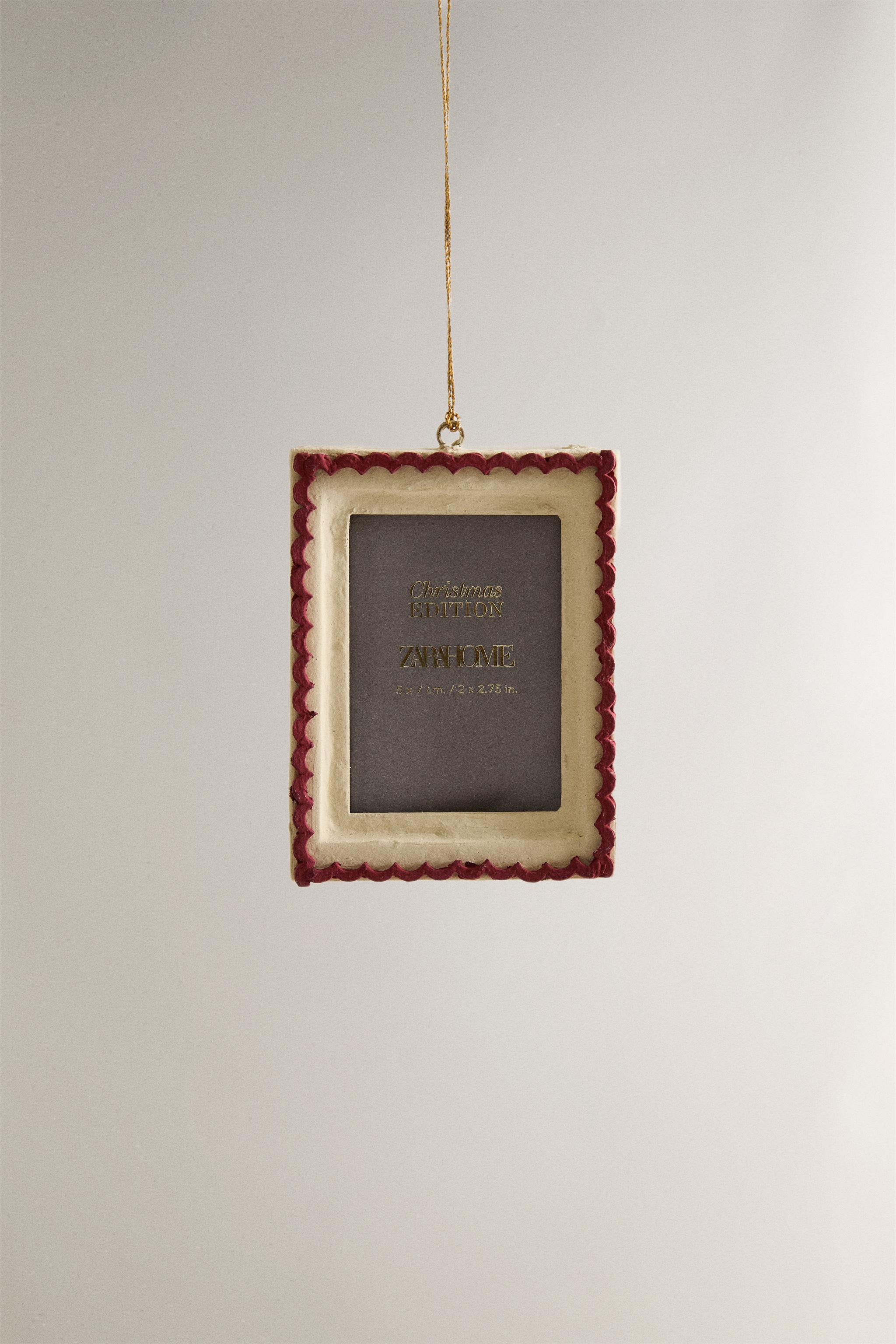 PAPER-MÂCHÉ FRAME CHRISTMAS TREE ORNAMENT