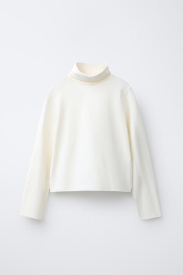 CAMISETA LISA CUELLO VUELTO - Crudo de Zara