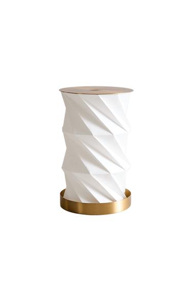 LAMPĂ METALICĂ PLIABILĂ FĂRĂ FIR - Auriu de la Zara