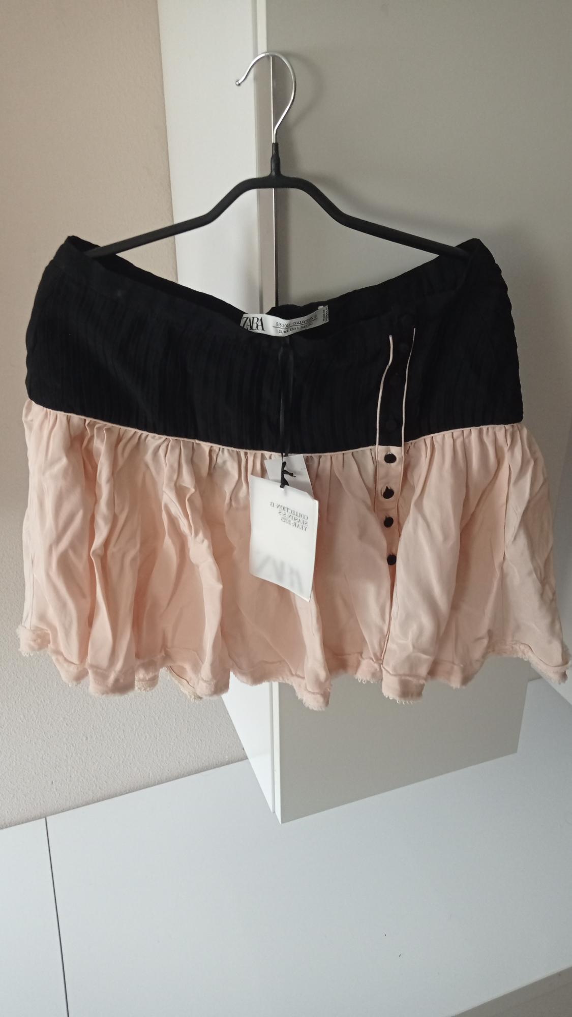 PLEATED SKIRT - LIMITED EDITION