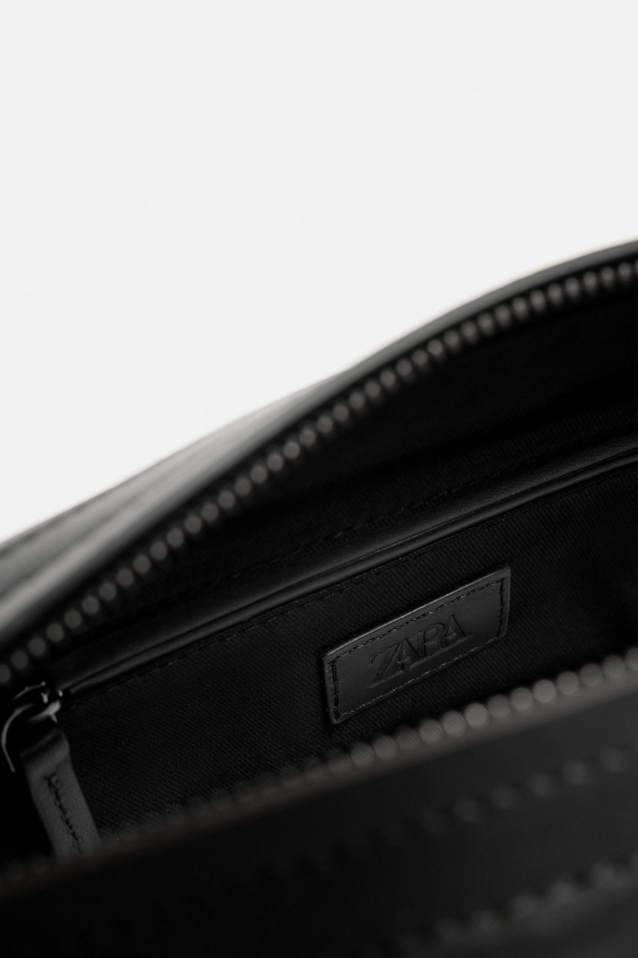 TROUSSE DE TOILETTE EN CUIR