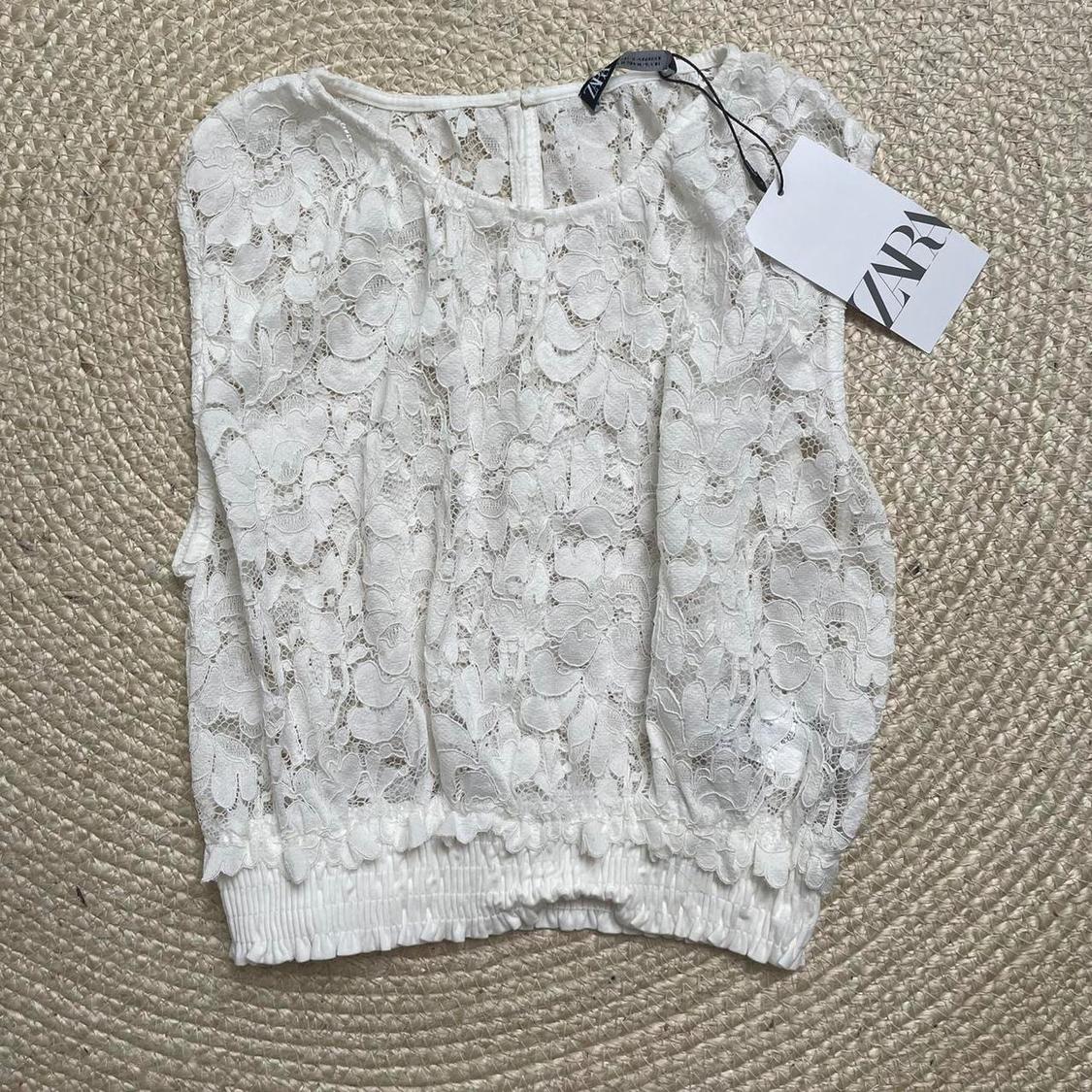 GUIPURE LACE TOP