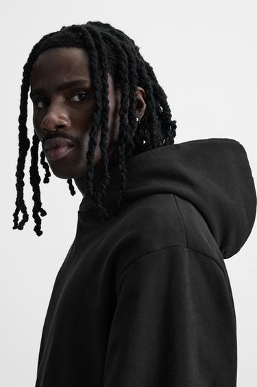 SWEAT À CAPUCHE BASIQUE - Noir de Zara - Image 5