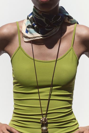 DÉBARDEUR EN POLYAMIDE À BRETELLES FINES - Vert olive de Zara