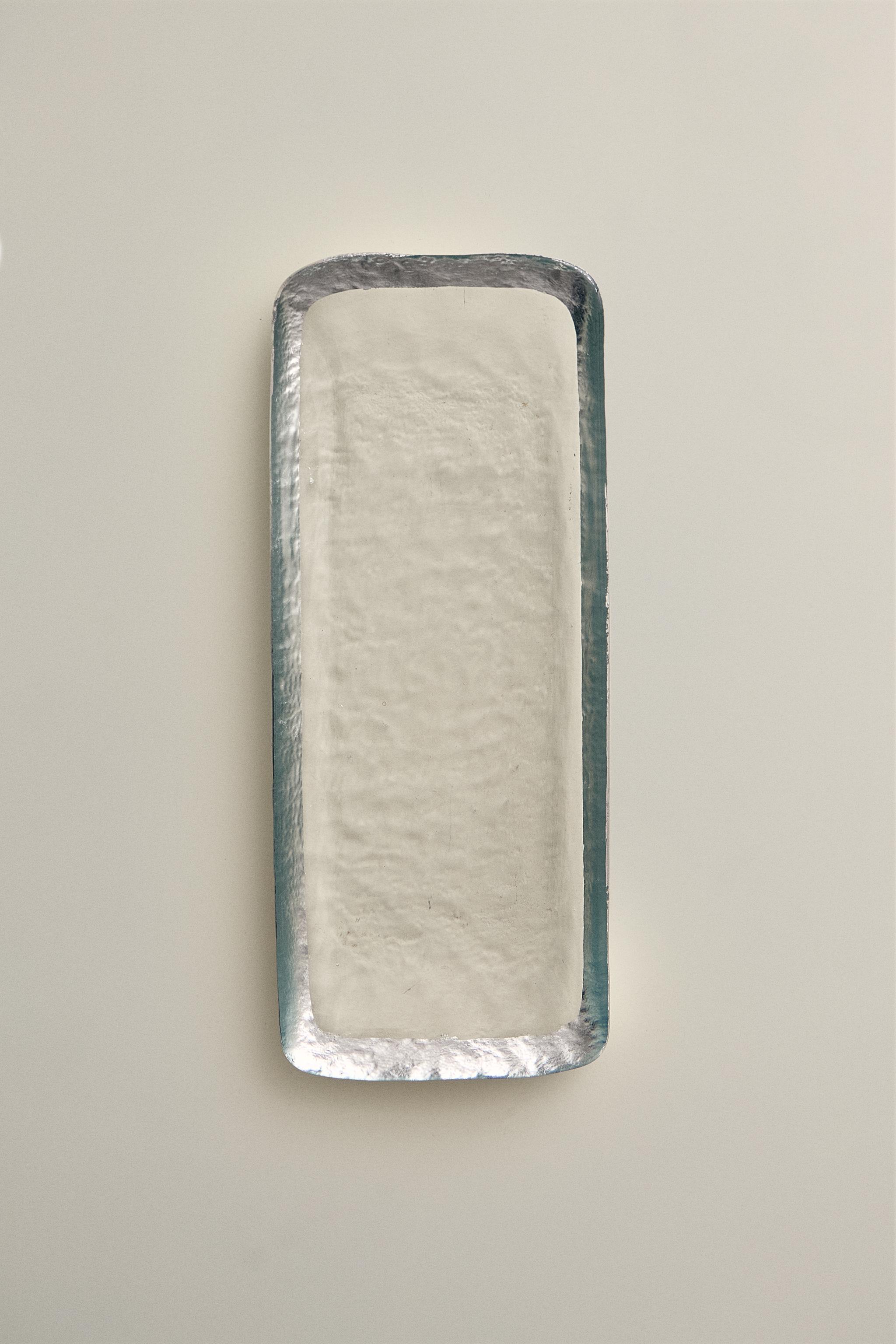 RECTANGULAR GLASS SERVING DISH WITH RIM — Silver