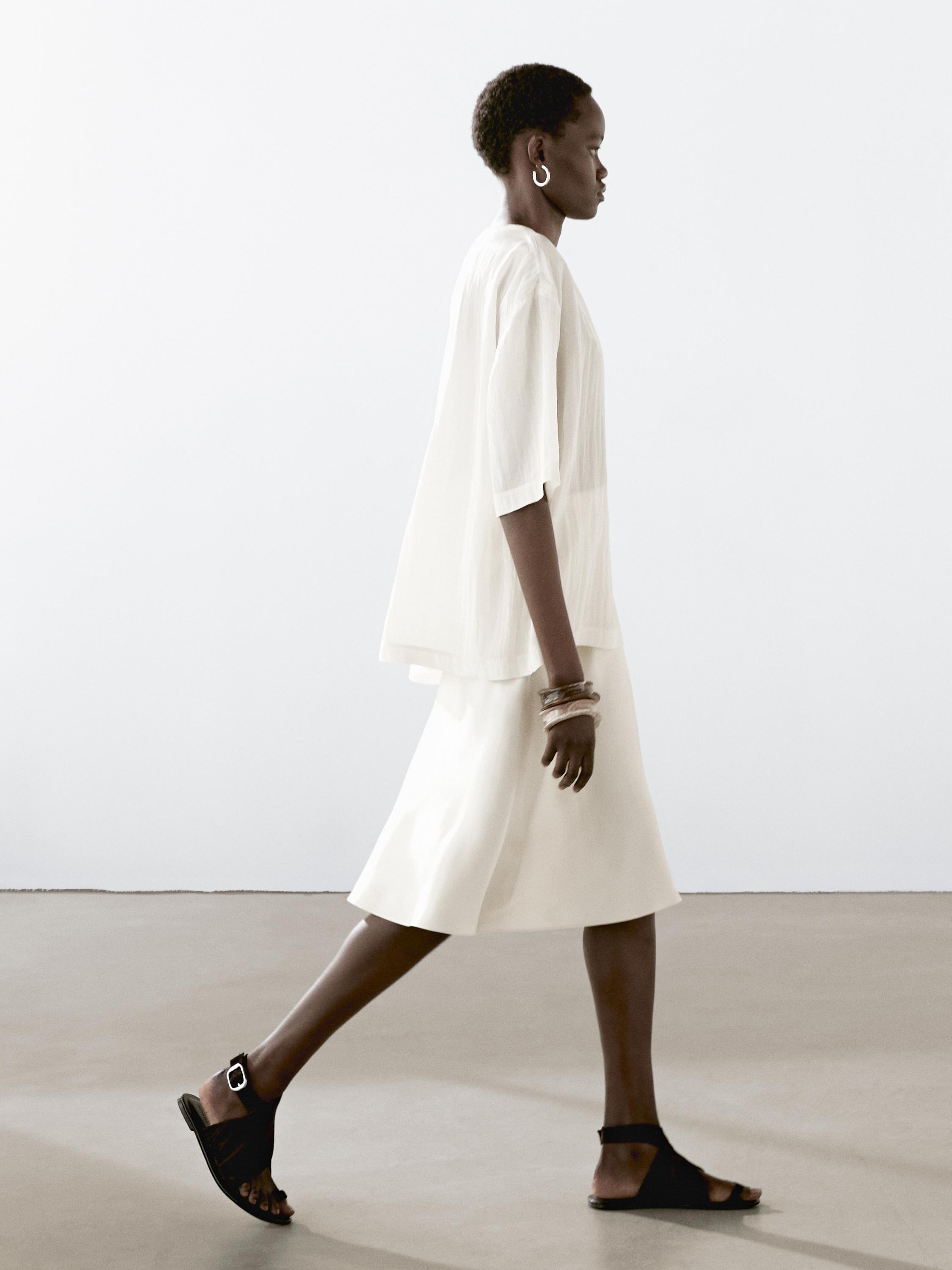 Flowing satin-effect skirt