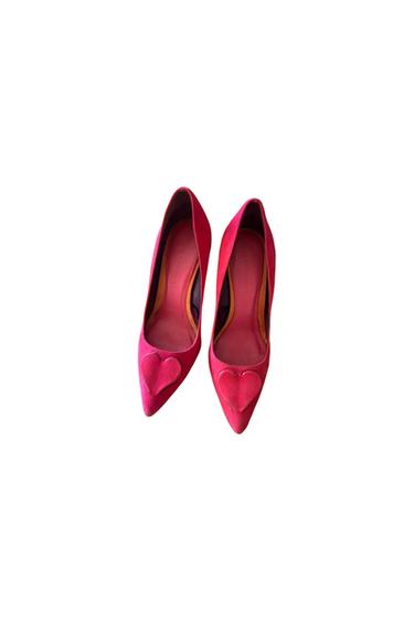 ZAPATOS TACÓN CON DETALLE CORAZÓN