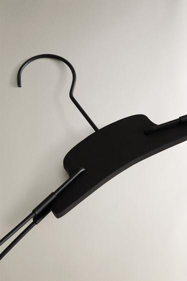 FOLDABLE METAL HANGER - Black by Zara - Image 1