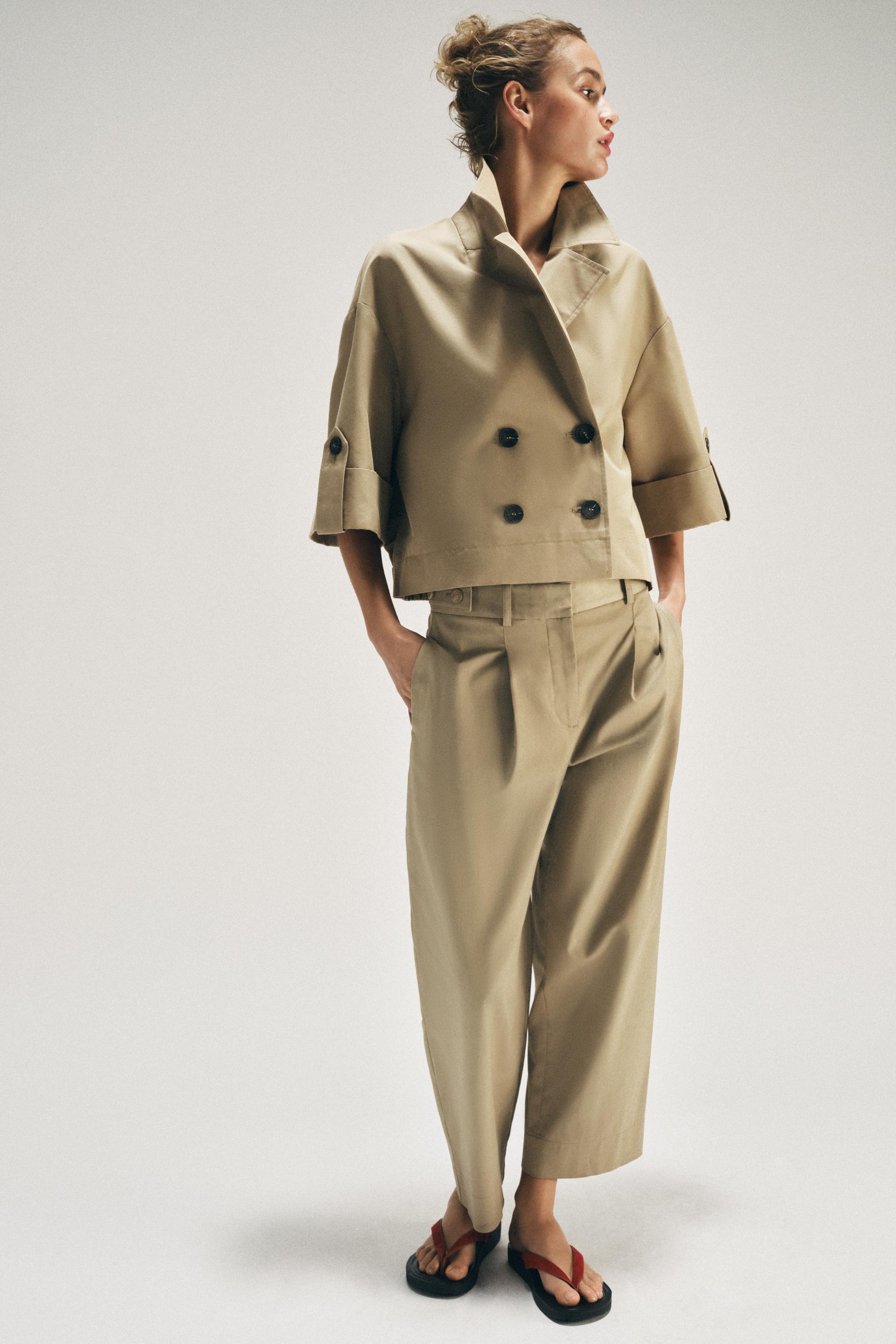 新品未使用タグ付き　ザラショートトレンチコート　M-L ZARA - タグ付き新品☆ZARAのショートバルーントレンチコート☆Lサイズ
