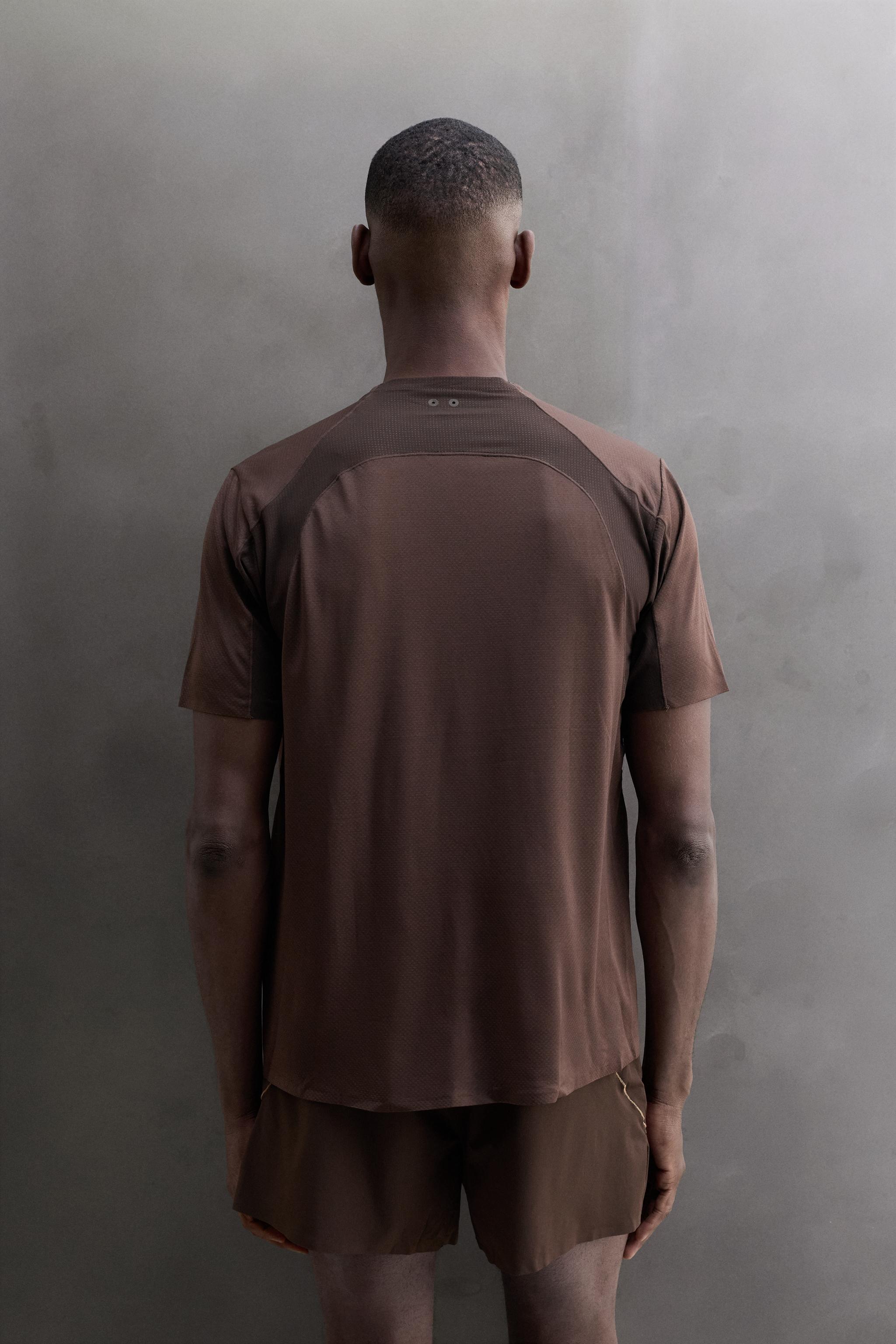 CONTRAST TECHNICAL T-SHIRT