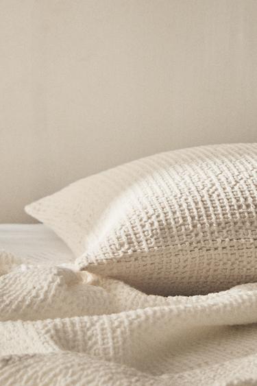 Zara WAFFLE-KNIT THROW PILLOW COVER - Ecru