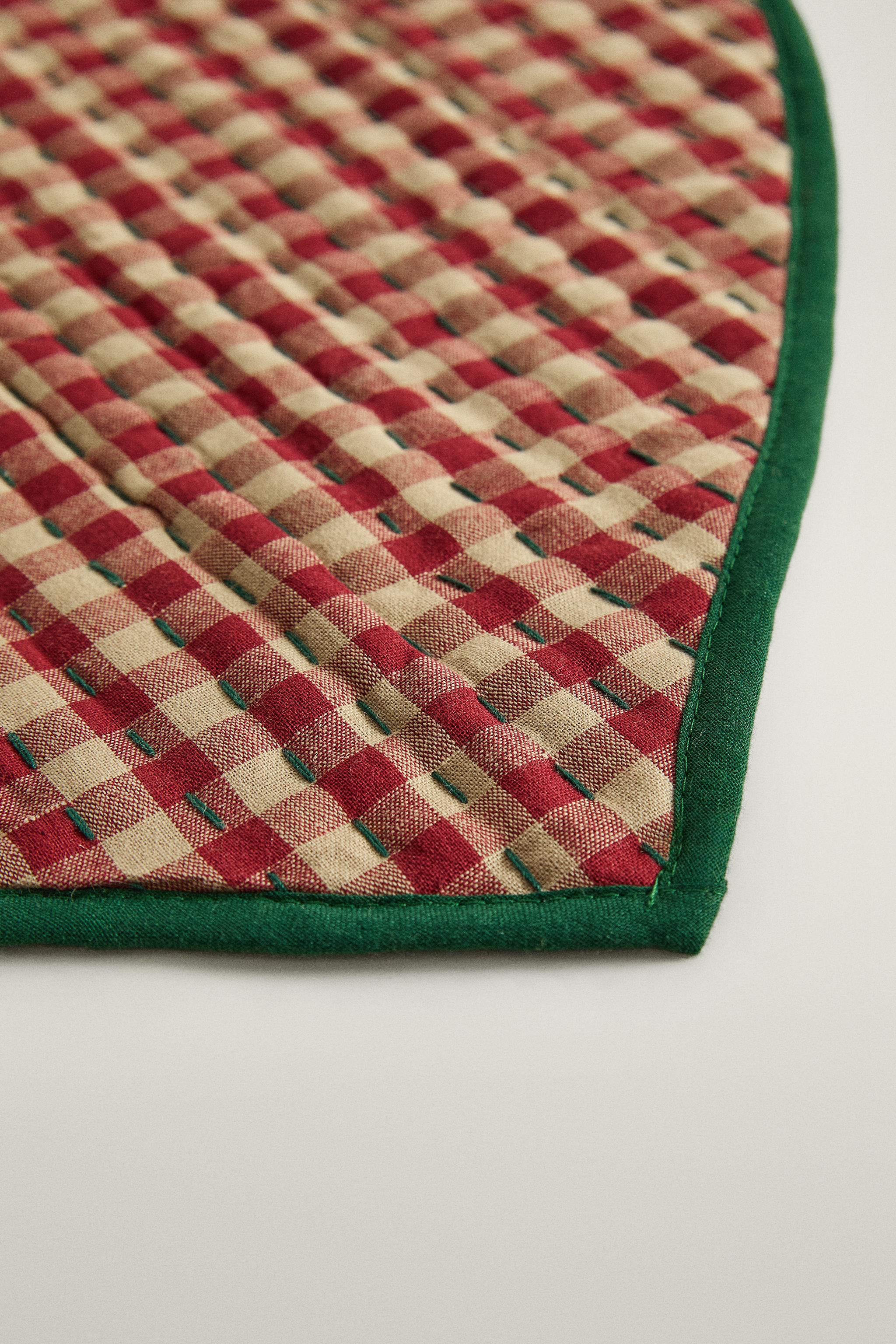 CHRISTMAS HEART PLACEMAT