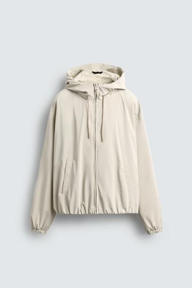 CAZADORA TÉCNICA CAPUCHA - Crudo de Zara