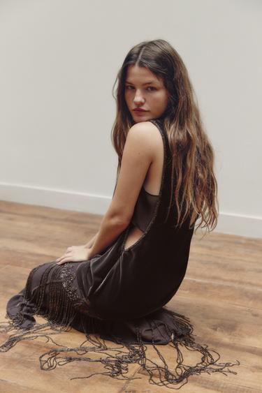 ROBE BIMATIÈRE EN VELOURS À FRANGES ET FANTAISIE - Gris anthracite de Zara