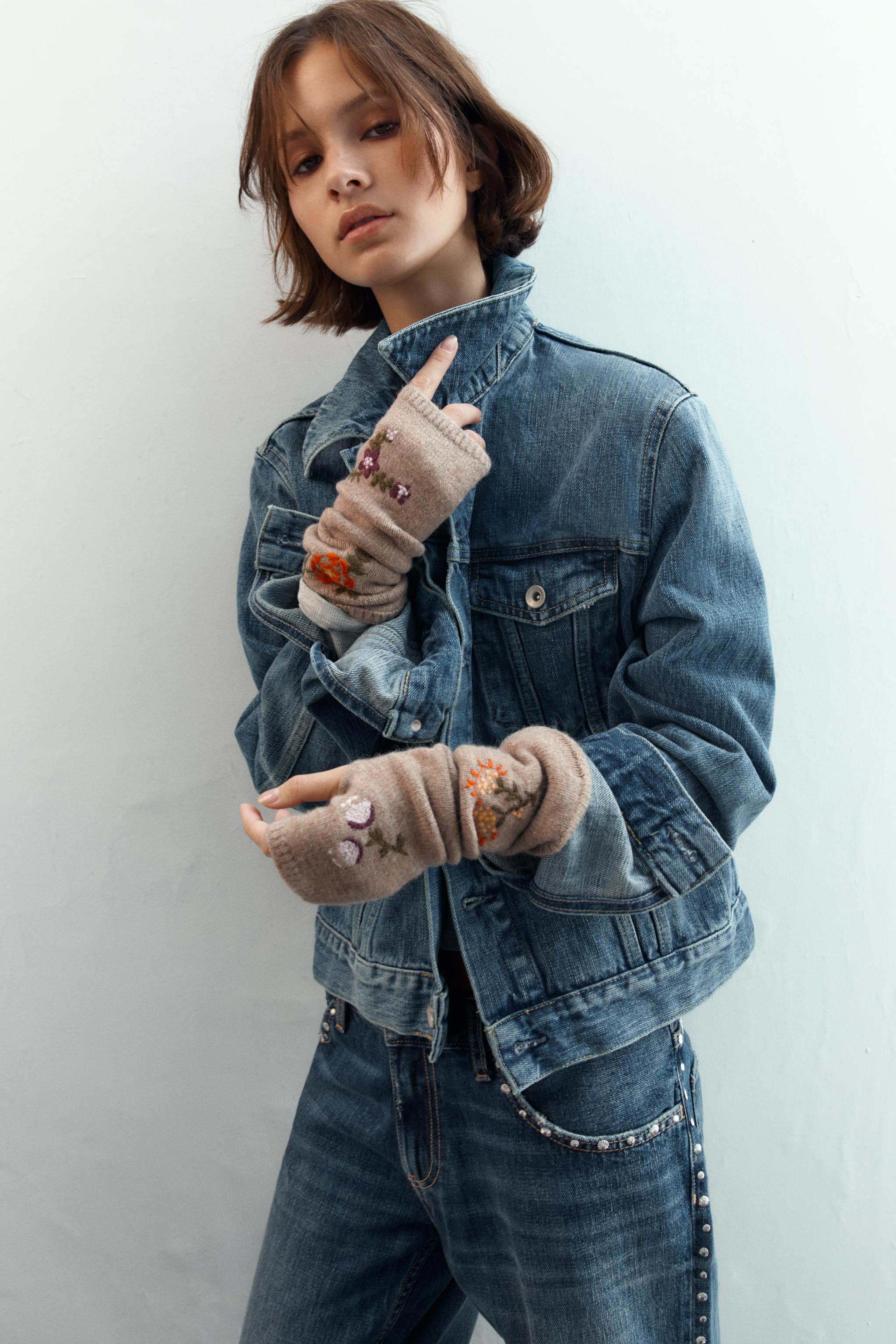 DOUBLET WISW 花柄刺繍 ハイネックニット ネイビー M 男女兼用 DOUBLET WISW 花柄刺繍 ハイネックニット ネイビー M 男女兼用 - メルカリ