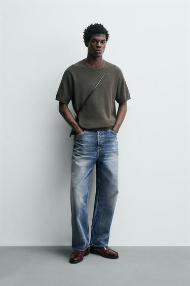 تيشرت محاك باللؤلؤ - رمادي داكن الخاص بـ Zara