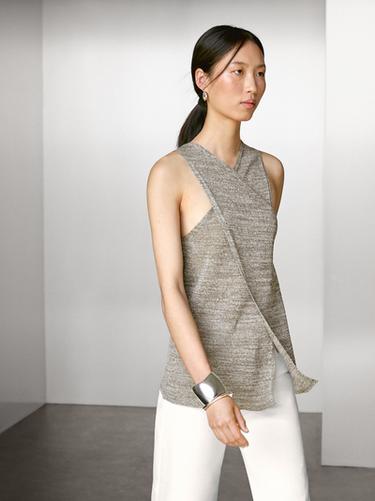 Top halter cruzado mezcla lino - Gris vigoré de Zara
