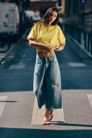 MID-WAIST RIPPED BAGGY DENIM JORTS - Light blue by Zara