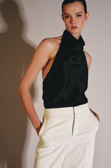 TOP HALTER SATINADO - Negro de Zara