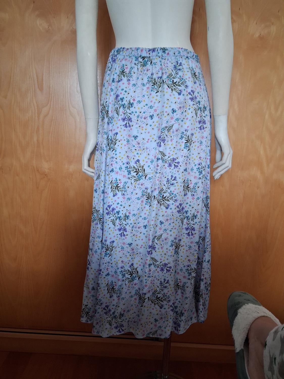 SKIRT - Image 2