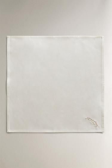 PLANT EMBROIDERY SATEEN NAPKIN (PACK OF 2) - Ecru by Zara - Image 1