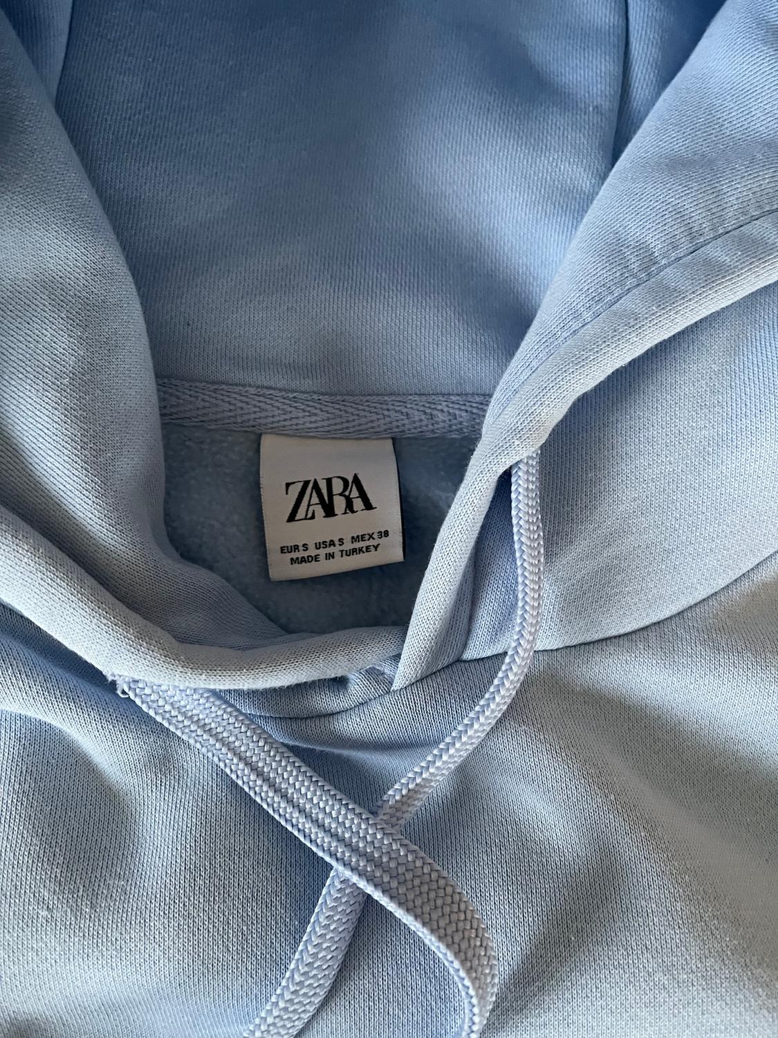 BASIC HOODIE - Image 3
