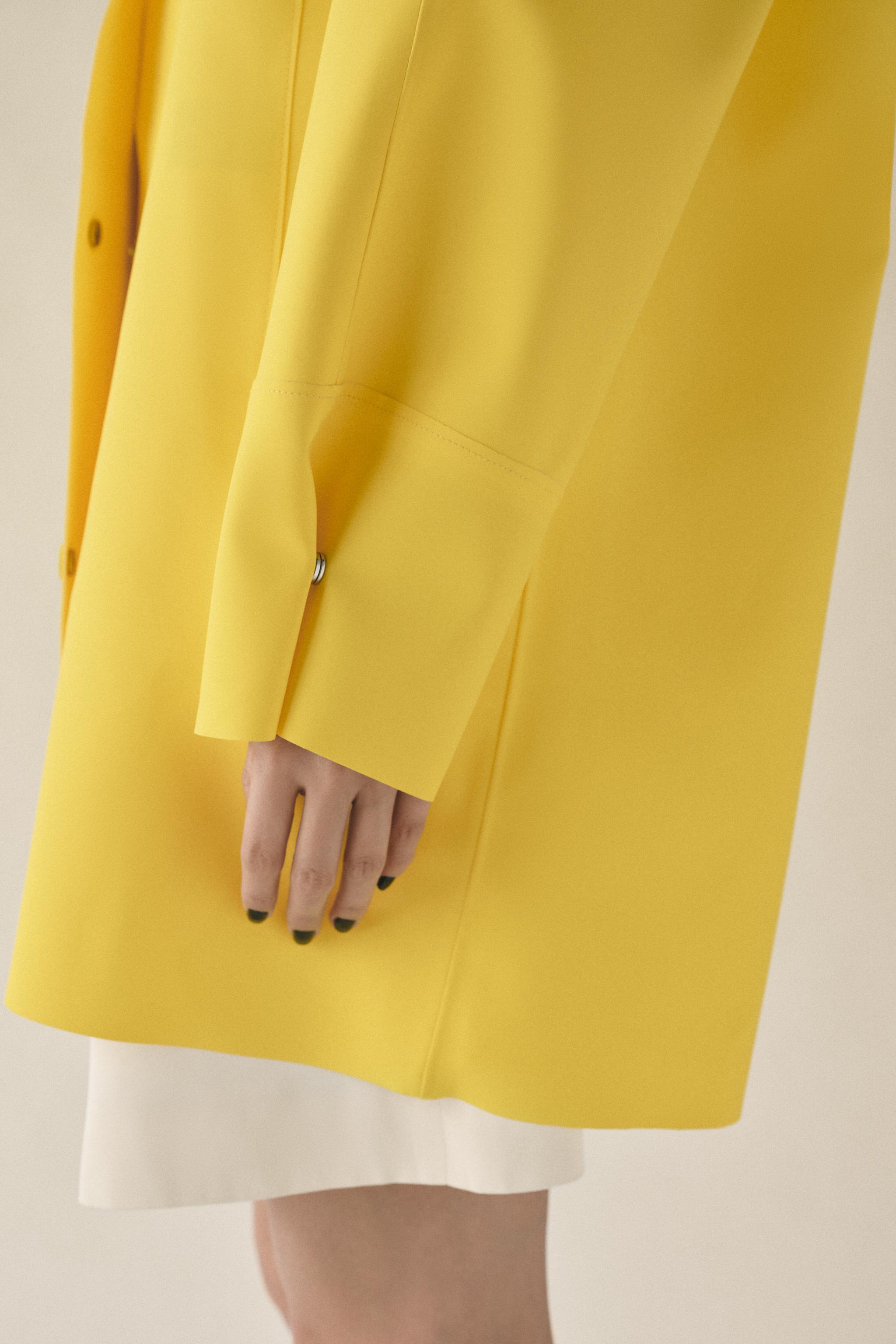 ZARA（ライダースジャケット ・ イエロー/黄色系）のフリマ