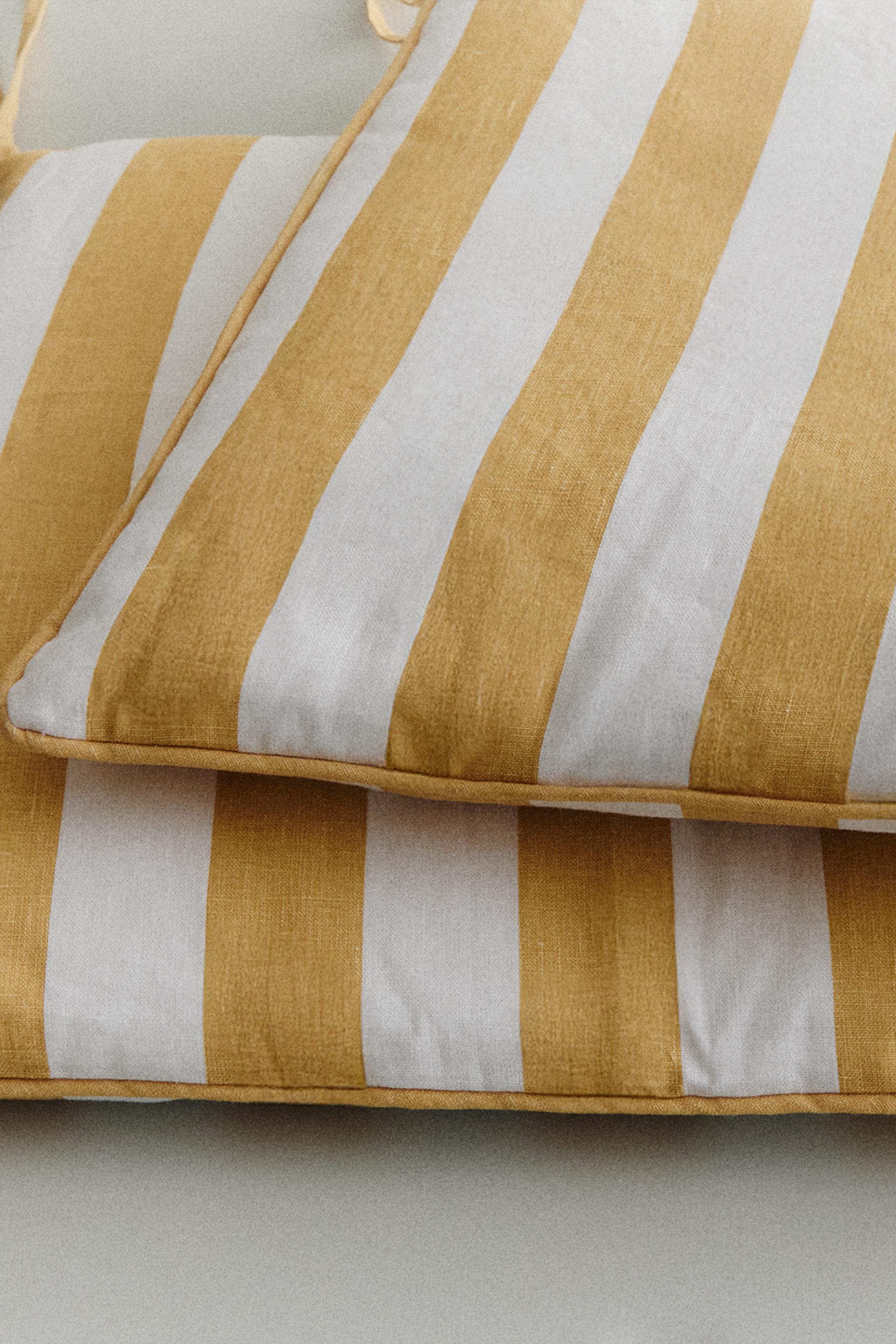 STRIPED BENCH SEAT CUSHION