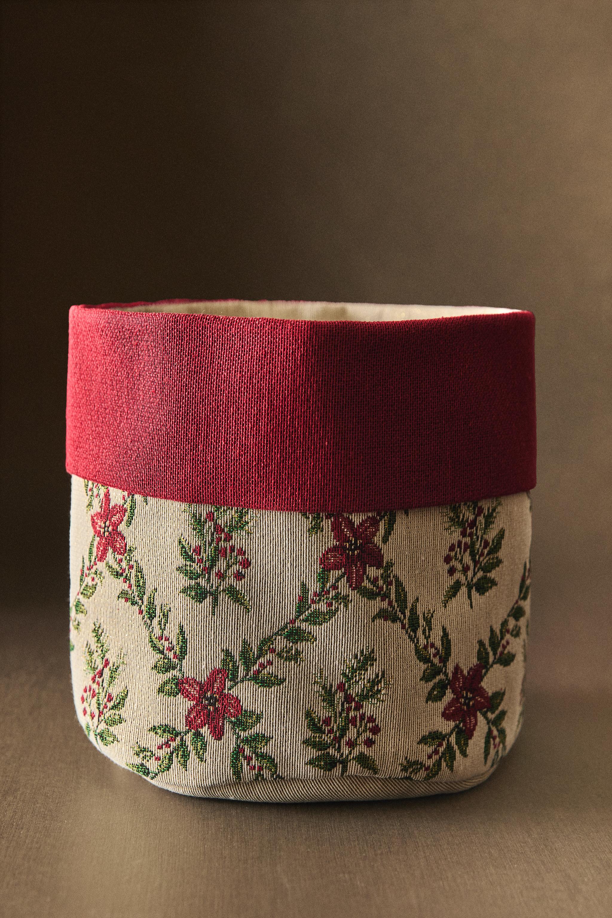 CHRISTMAS FLORAL BREAD BASKET