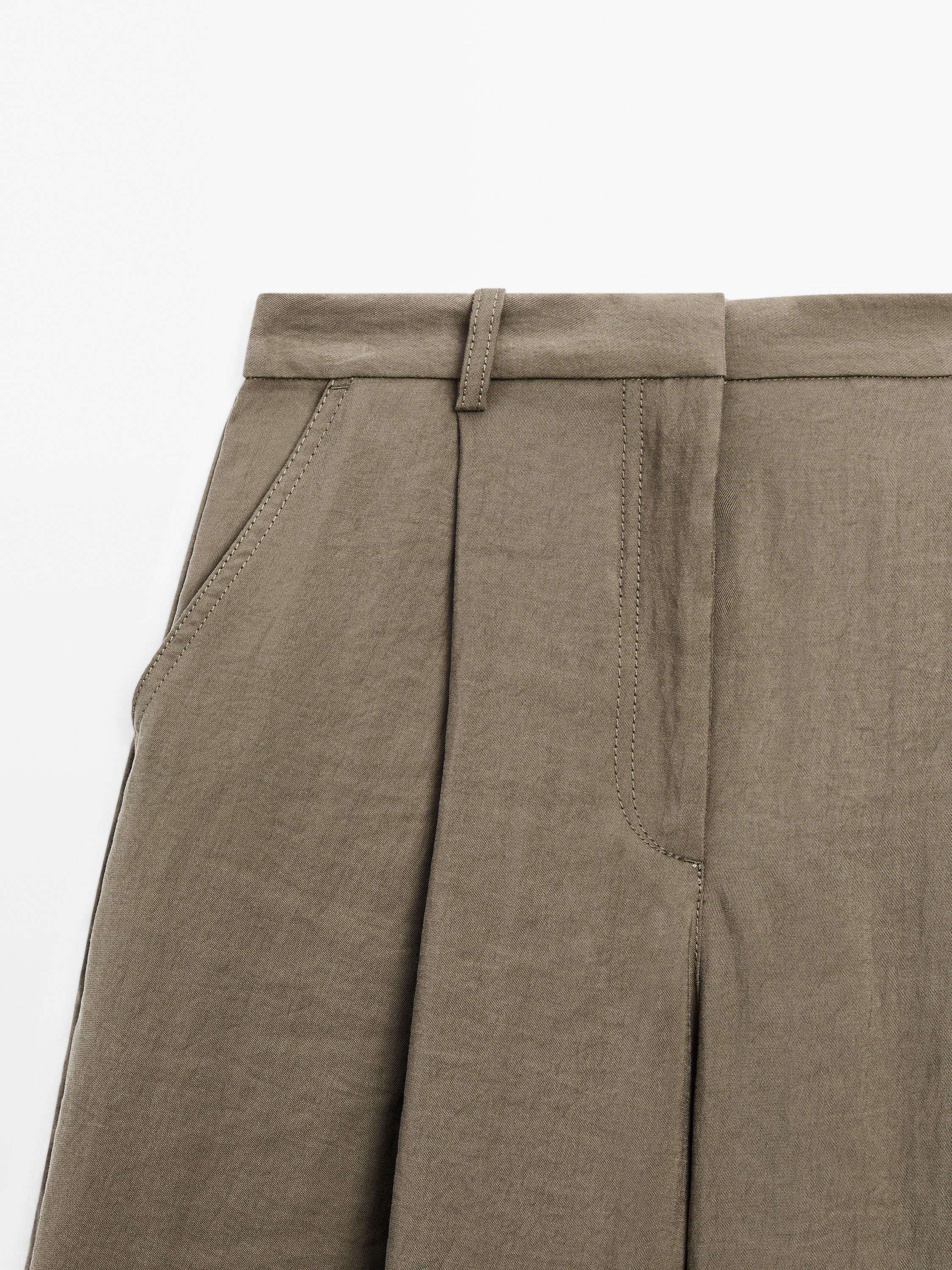 Wide-leg cropped trousers with darts