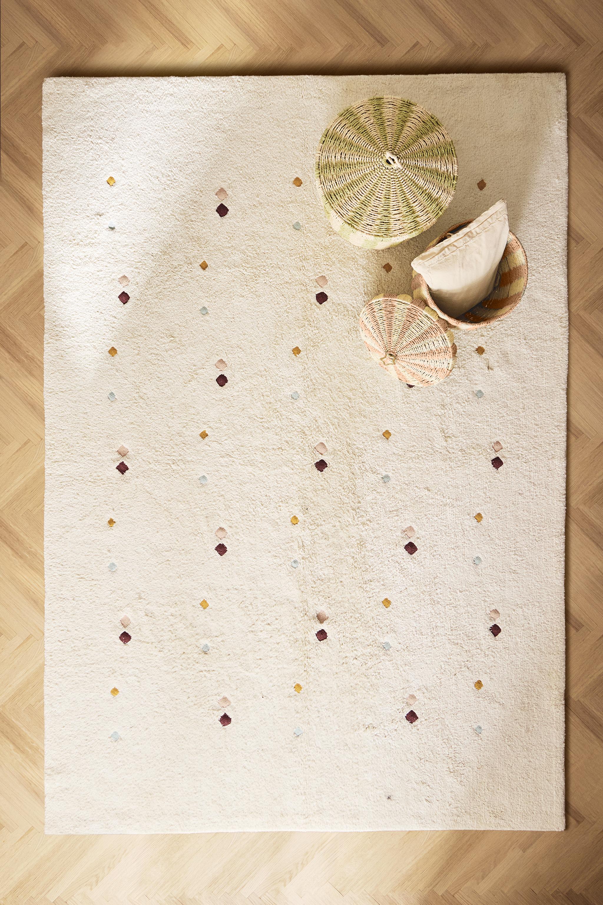 TAPIS ENFANT LOSANGES BRODÉS MULTICOLOREs