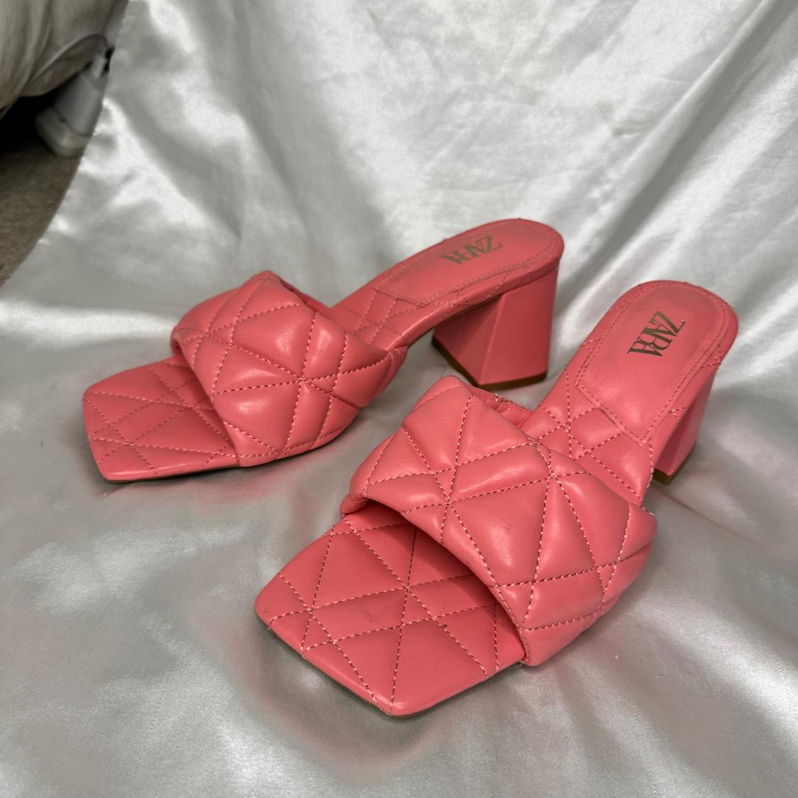 WIDE HEELED QUILTED SANDALS - Image 4