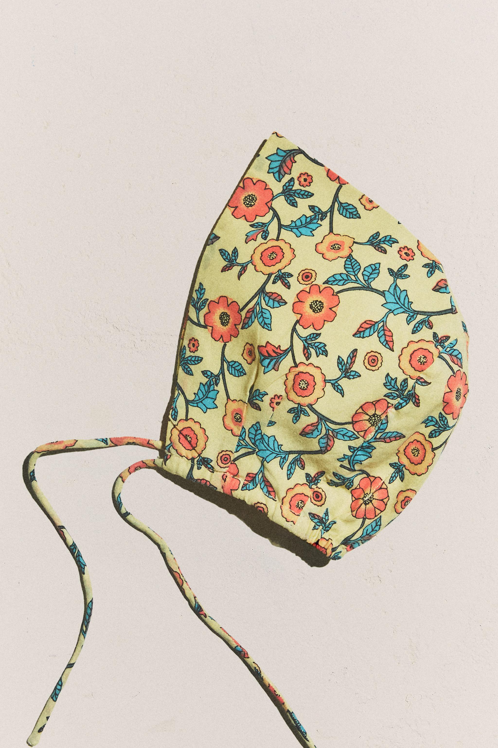 BABY FLORAL BONNET