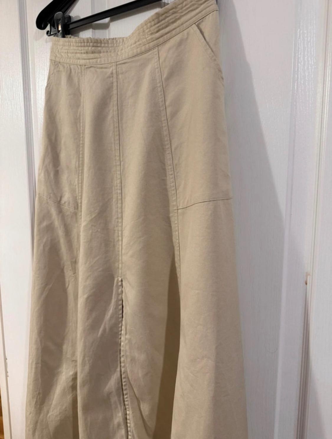 SKIRT - Image 4