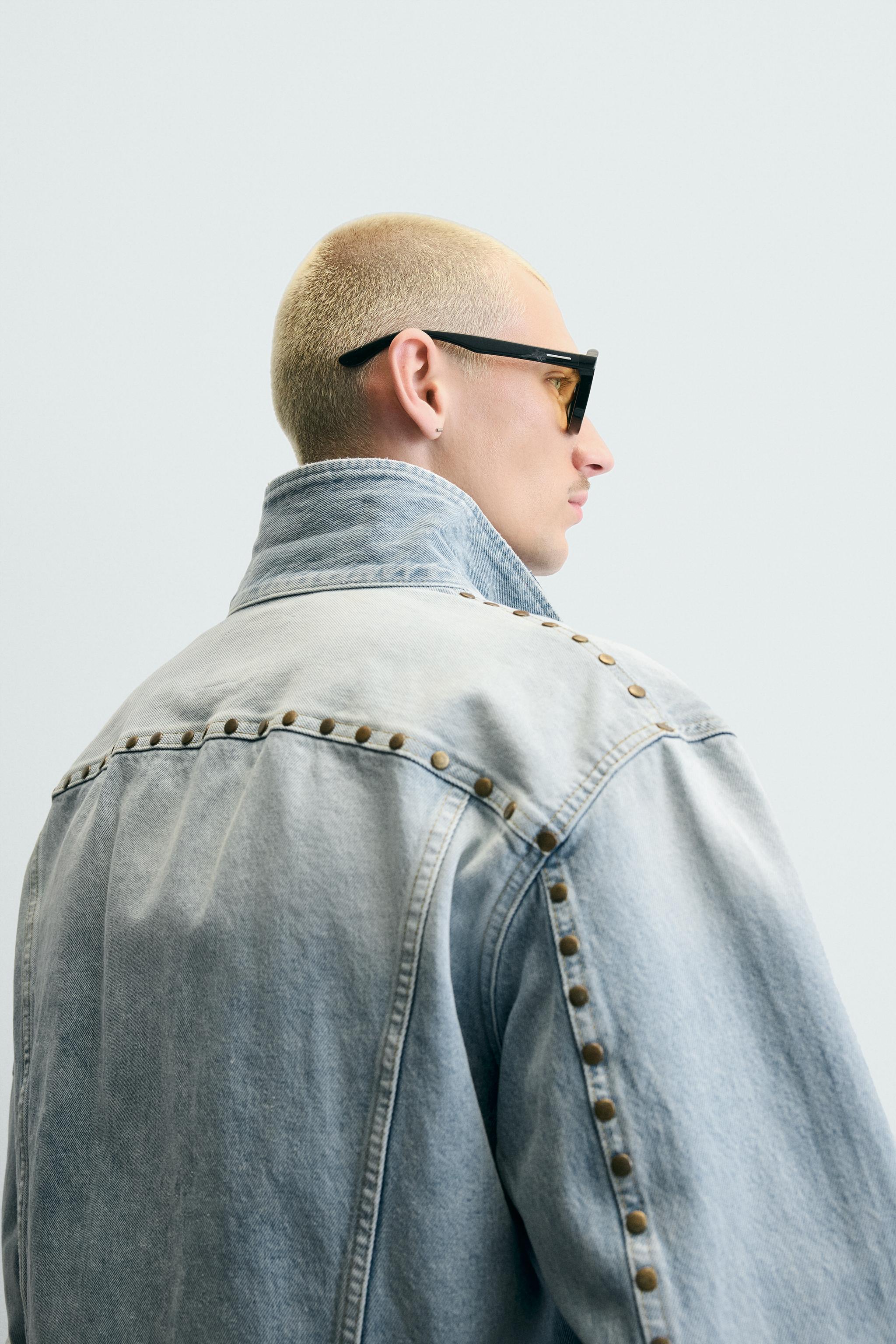 VESTE EN DENIM RELAXED FIT À CLOUS MÉTALLIQUES