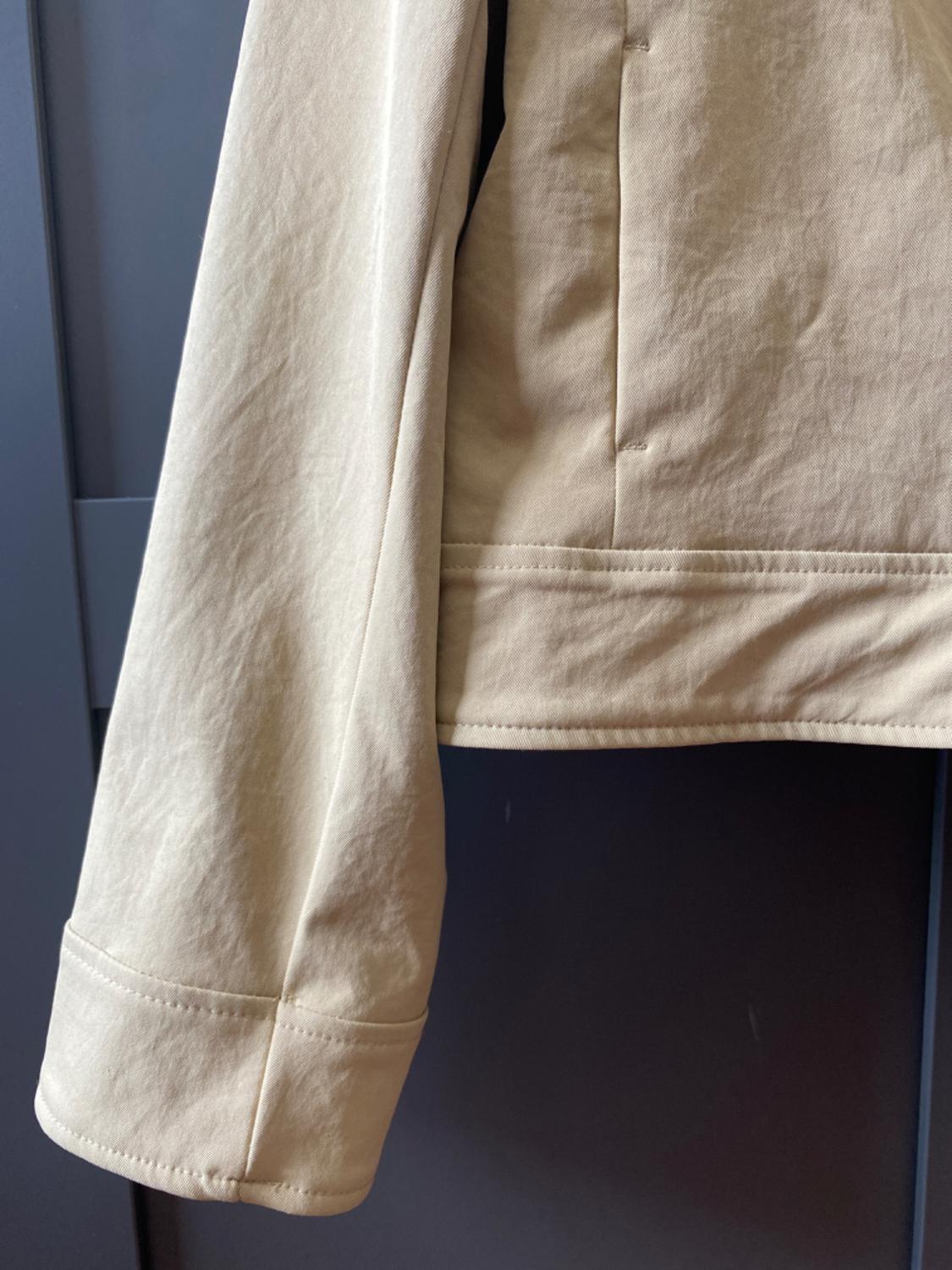 SHORT JACKET WITH SHOULDER PADS - Image 4