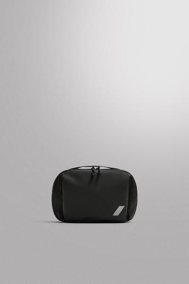 Zara SPORTS TOILETRY BAG - Black