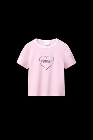 GERIPPTES T-SHIRT MIT KONTRASTTEXT - Rosa von Zara - Bild 0