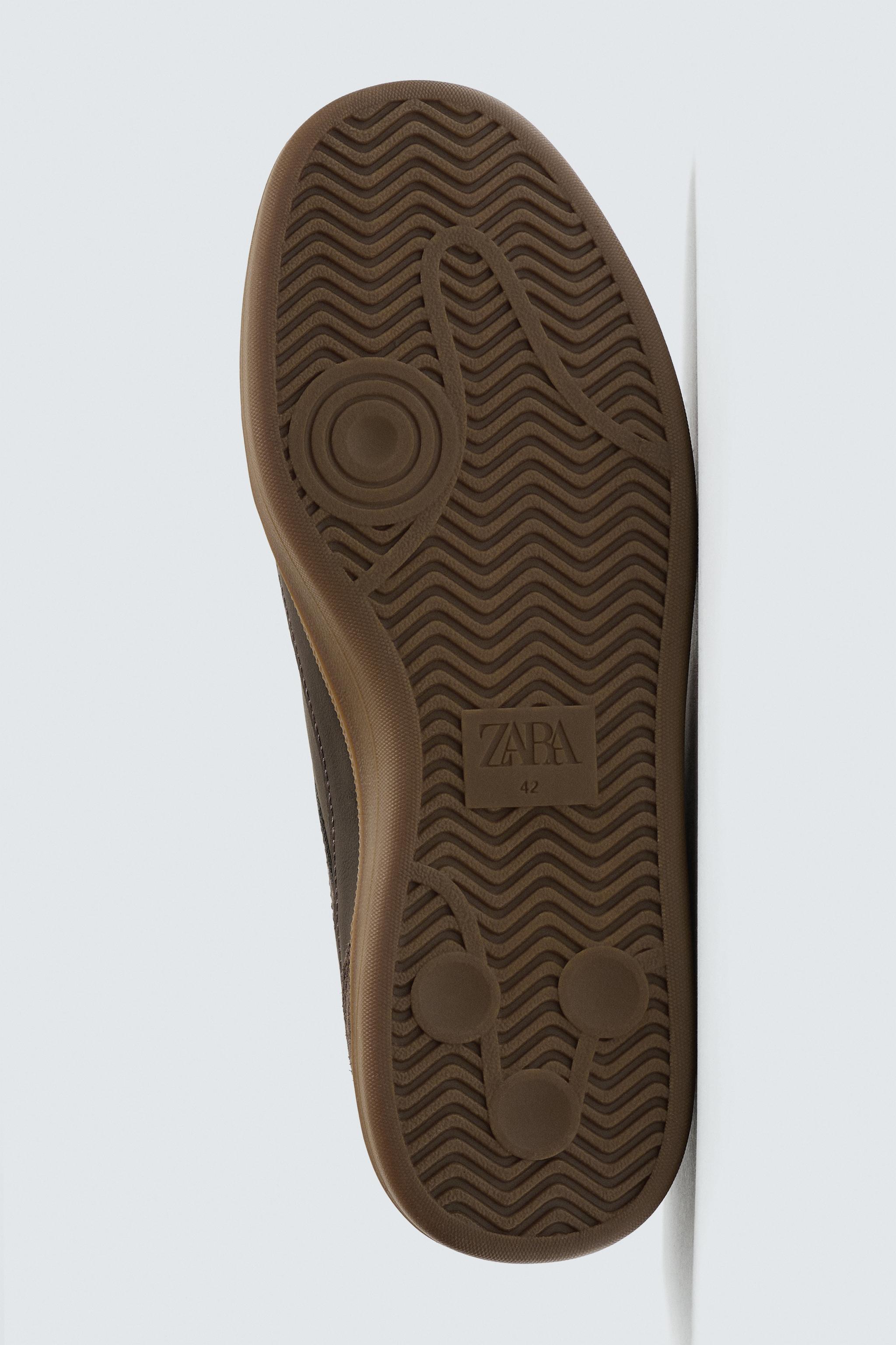 CONTRAST SOLE SNEAKERS