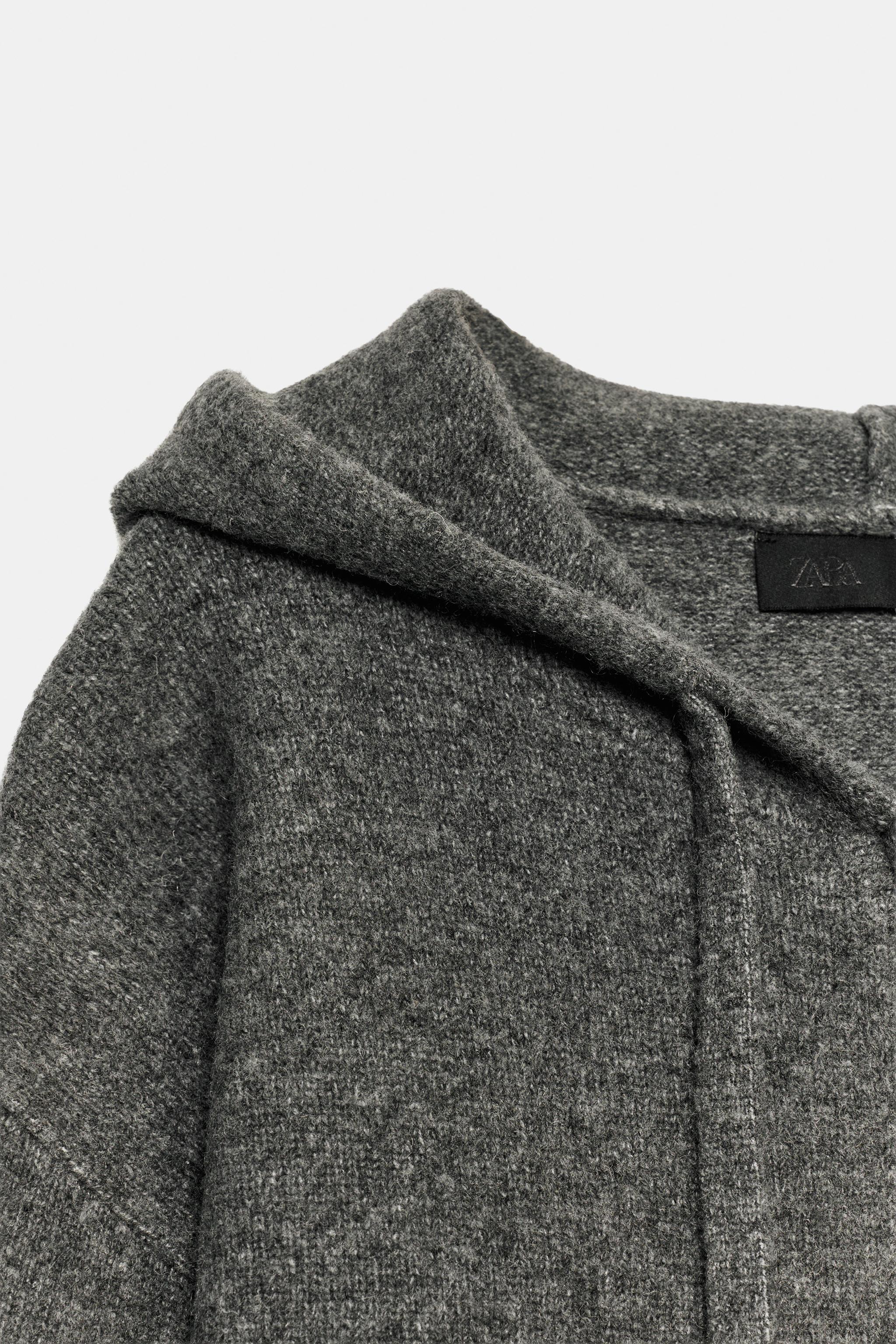 HOODED KNIT SWEATSHIRT