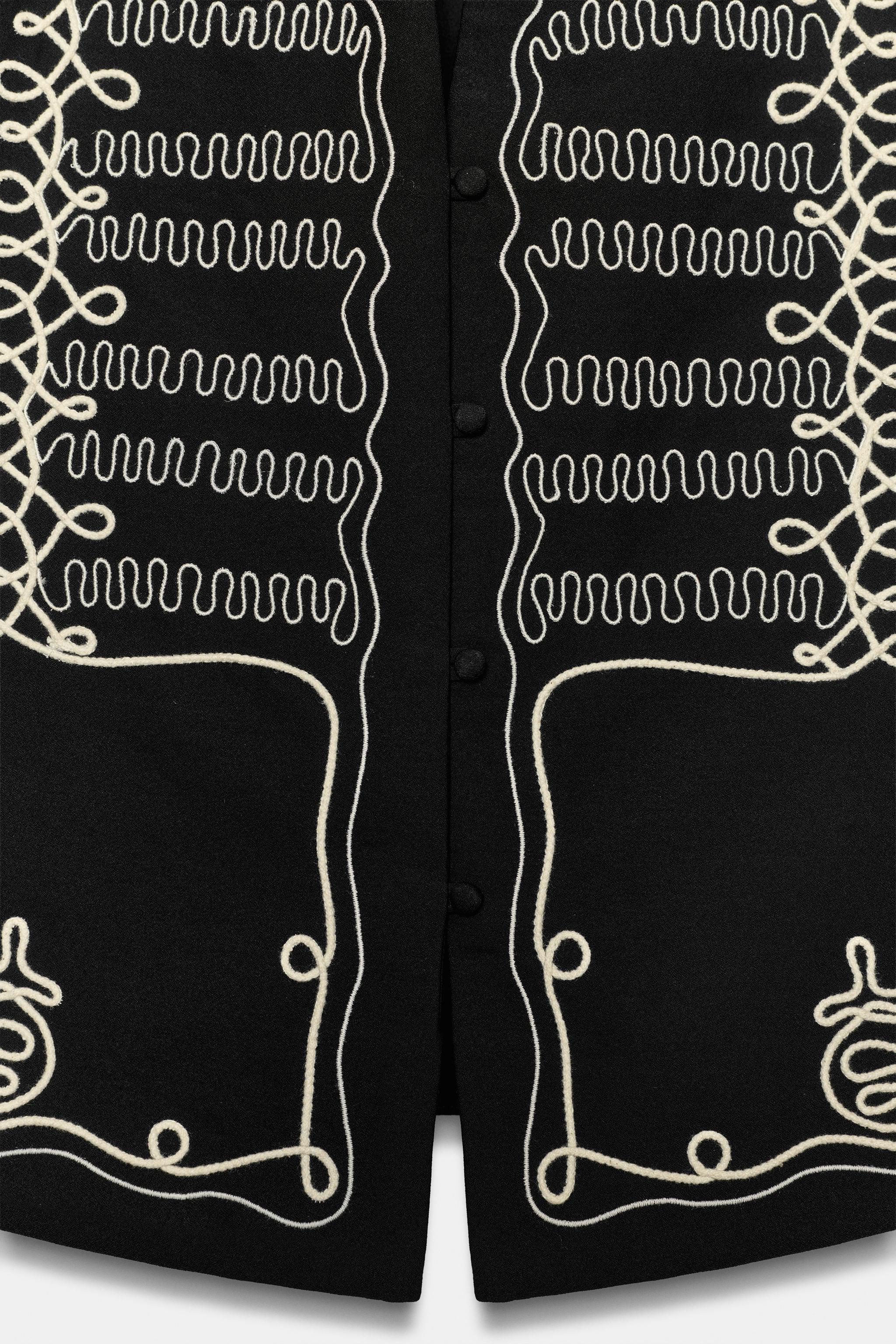 EMBROIDERED JACKET WITH SHOULDER PADS