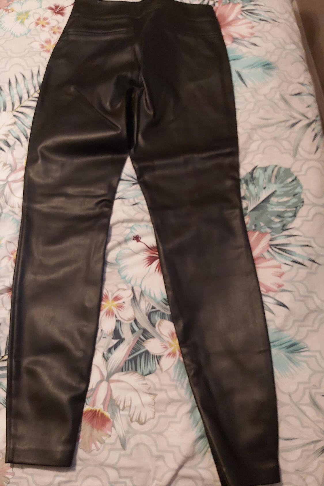 FAUX LEATHER LEGGINGS WITH ZIP AT THE HEAM - Image 2