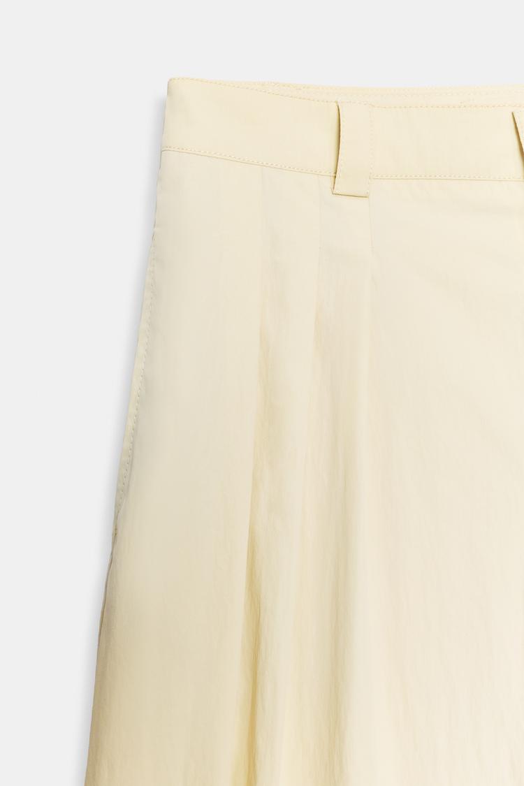 Pantalones cortos Bermuda con pliegues ZW Collection 5