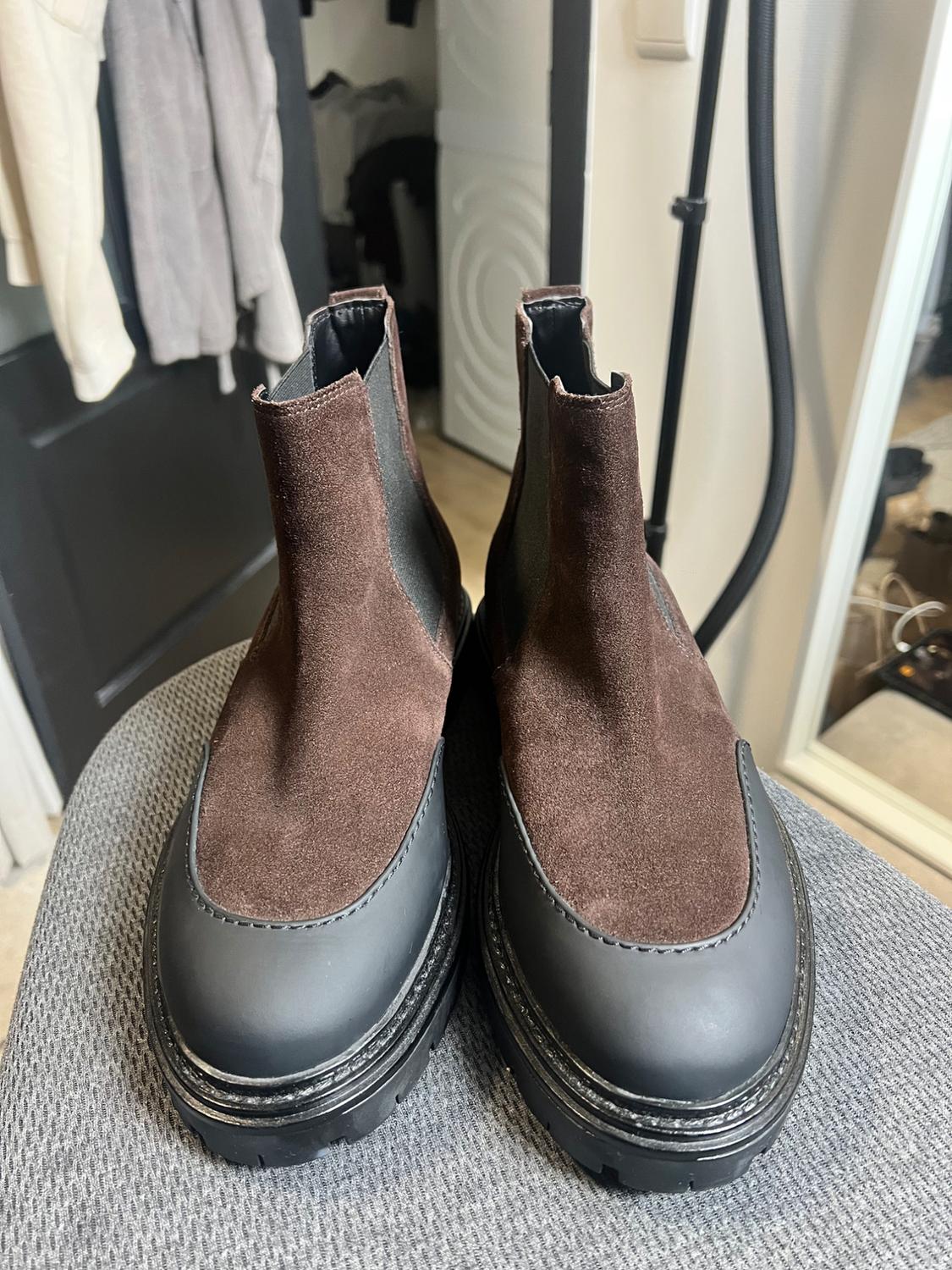 SPLIT SUEDE BOOTS WITH TRIMMING - Image 3
